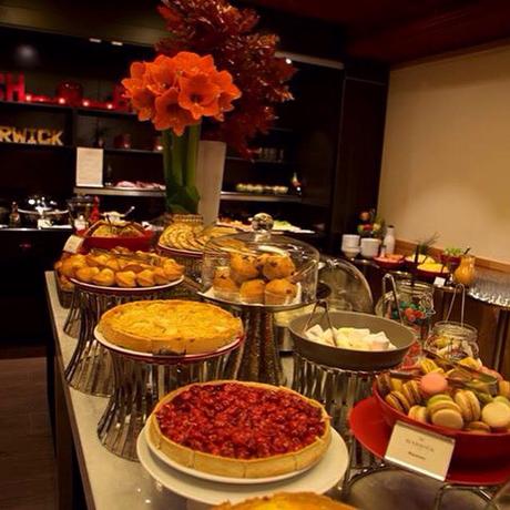 Un Brunch Au Restaurant Parisien Le W-Warwick Un Brunch Au Restaurant Parisien Le W-Warwick
