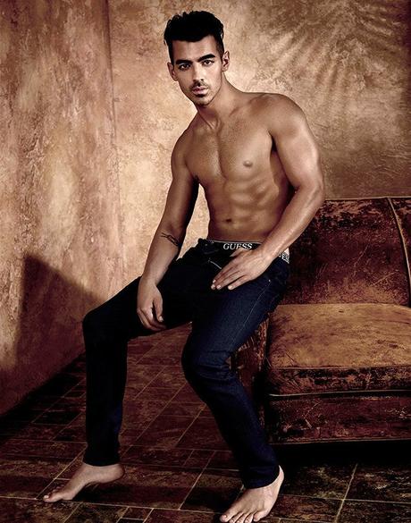 SEXY : GUESS who is Joe Jonas