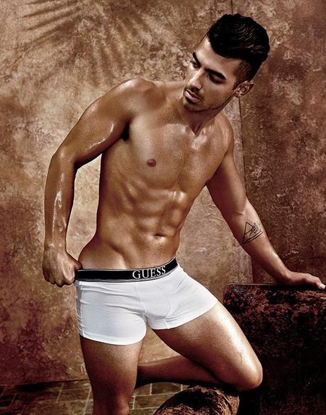 SEXY : GUESS who is Joe Jonas