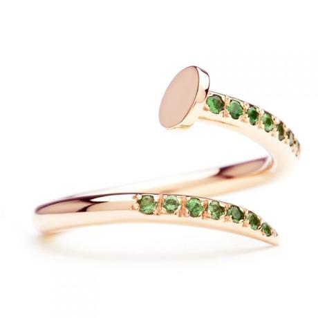 bague-clou-en-or-rose-et-tsavorites-diveene