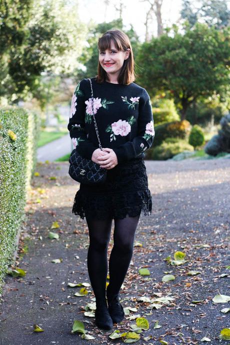 blog-mode-pull-sezane-sony-pull-fleurs-sac-chanel-self-portrait