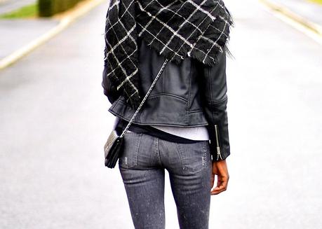 chanel-wallet-on-a-chain-biker-jacket-slim-style-blogger