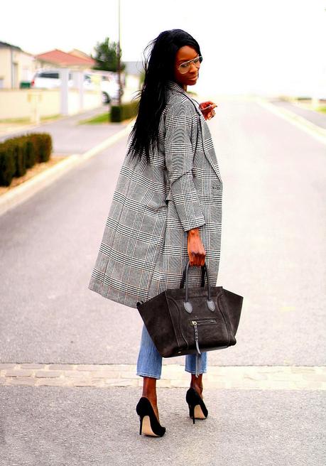 manteau-carreaux-prince-de-galles-tendance-blogueuse-mode-sac-celine-phantom-t-shirt-imprime