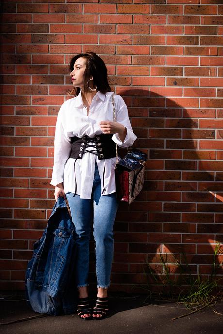 Corset, jean et chemise