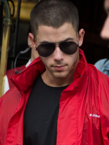 STYLE : Nick Jonas in Balenciaga