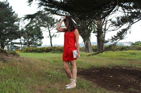robe rouge coquelicot boohoo et pochette bohème couverture blog mode lifestyle