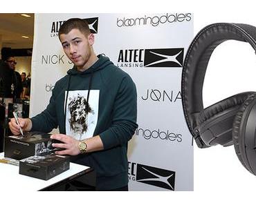 SHOPPING : Nick Jonas launches the headphones he designed