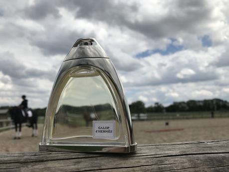 (Fête des Mères) Galop d’Hermès : la création parfumée idéale pour toutes les Mamans !