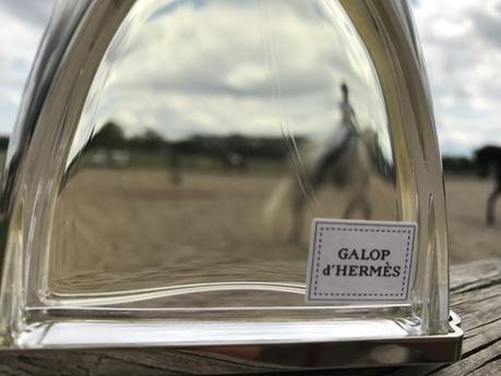 (Fête des Mères) Galop d’Hermès : la création parfumée idéale pour toutes les Mamans !