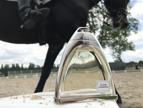 (Fête des Mères) Galop d’Hermès : la création parfumée idéale pour toutes les Mamans !