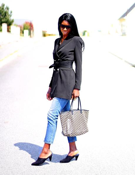 look-chic-avec-mules-blazer-long-corset-sac-goyard