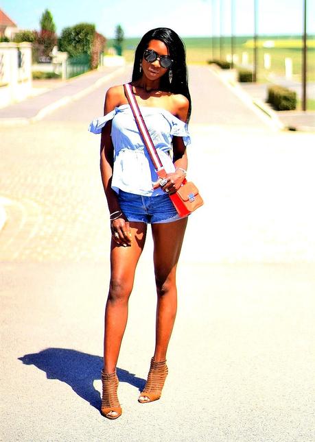 top-epaules-denudees-vichy-short-en-jeans-look-d-ete