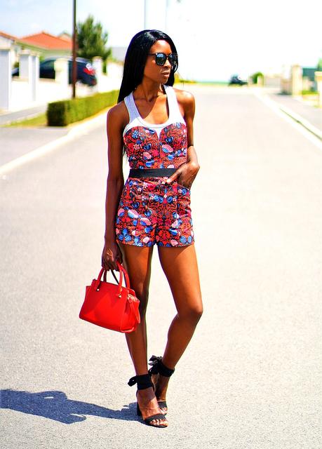 style-blogger-rocking-a-tropical-print-playsuit