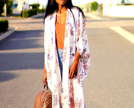 idee-de-look-avec-kimono-a-fleurs