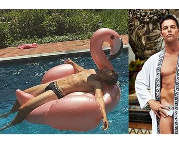TREND : black Versace swimwear