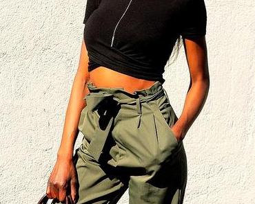 Crop top et pantalon carotte