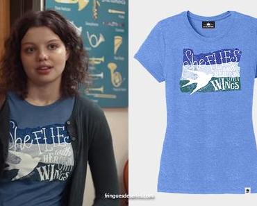 TRINKETS : Jillian’s ‘she flies with her own wings’ print tee in S2E05
