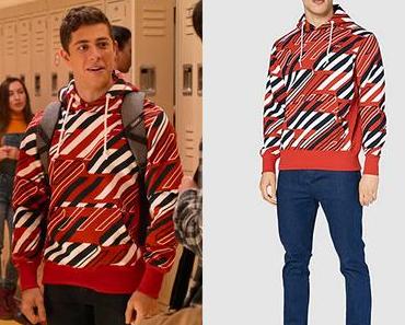 NEVER HAVE I EVER : Ben’s graphic hoodie  in S2E02