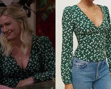 HOW I MET YOUR FATHER : Sophie’s green floral shirt in S1E01