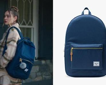 THE WATCHER : Ellie’s blue backpack in S1E05