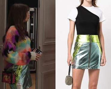 EMILY IN PARIS : Emily’s metallic skirt in S3E01